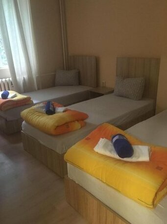 Hostel 123