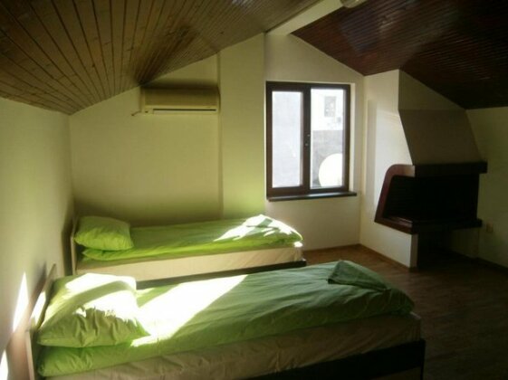 Ivory Tower Hostel - Photo4