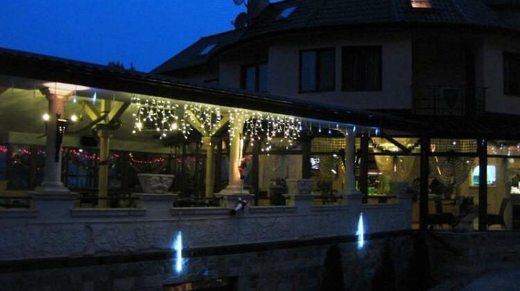 Kamelot Hotel - Photo2