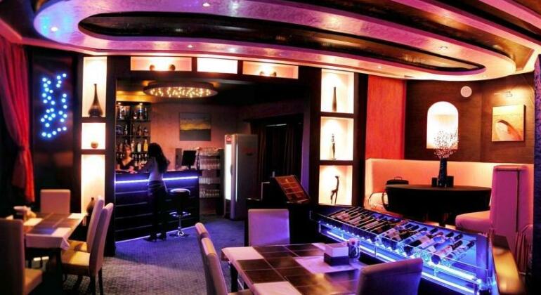 Rodina Hotel - Photo2