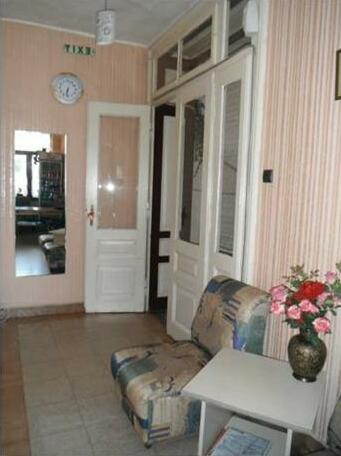 Shans 3 Guest Rooms - Photo5