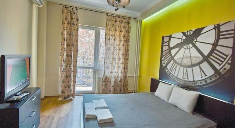 Silver Apartment - Photo4