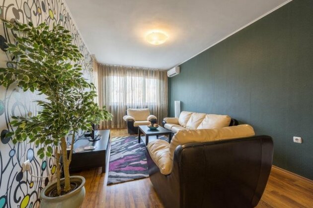 Sofia Central Hotel Apartments - Photo4