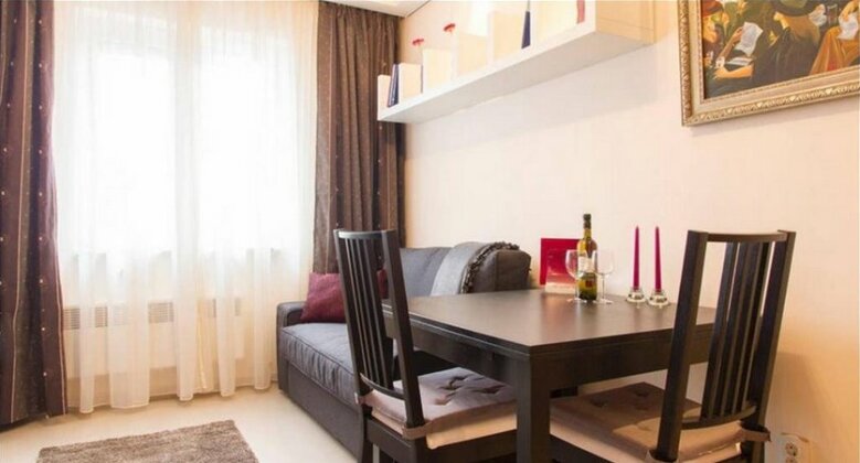 Stylish Suite Near Center - Photo4