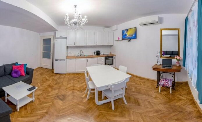 The Jewel Apartment - Photo2