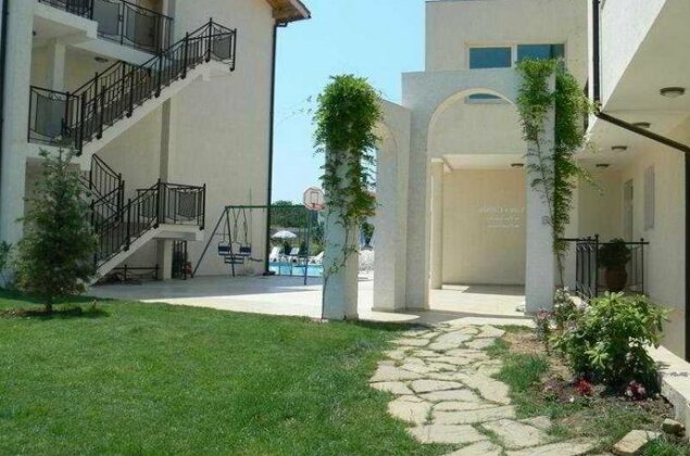 Calisto Hotel - Photo2
