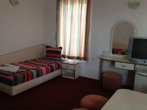 Edelweiss Family Hotel - Photo5