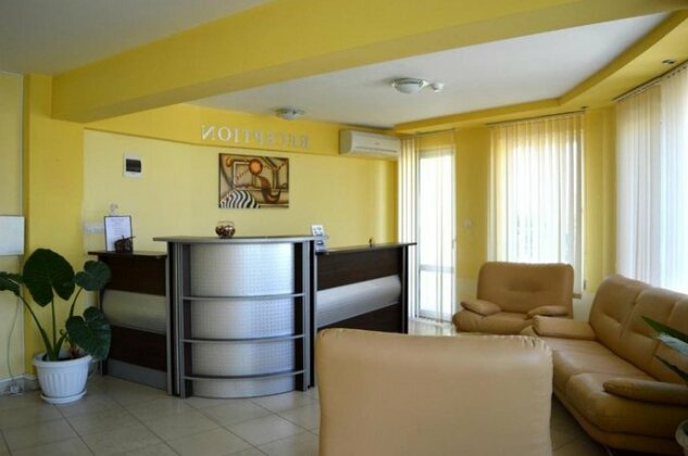 Family Hotel Coral - Photo2