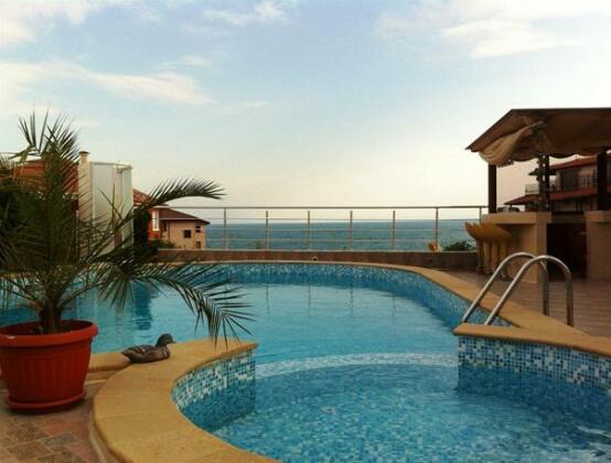 Family Hotel Perla - Photo2