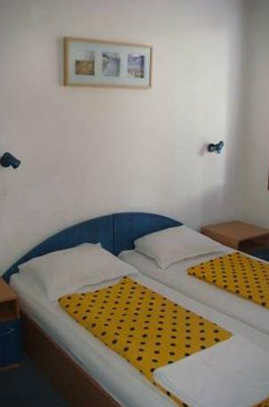 Kavaler Hotel - Photo2