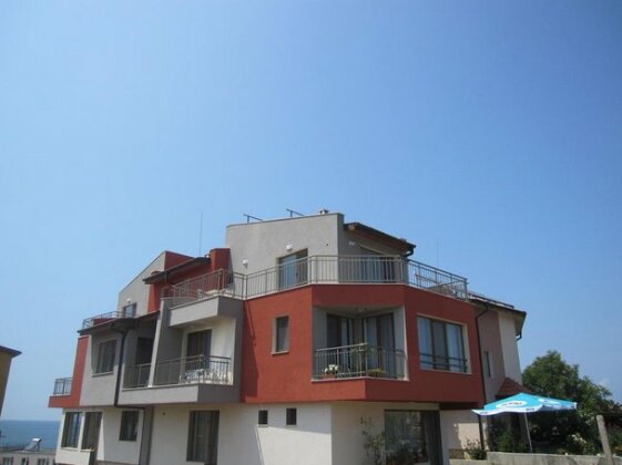 Photo 4
