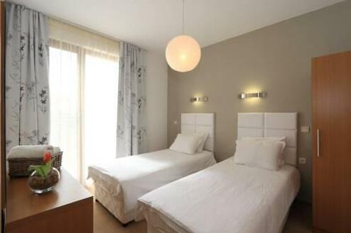 View Apartments - Photo5