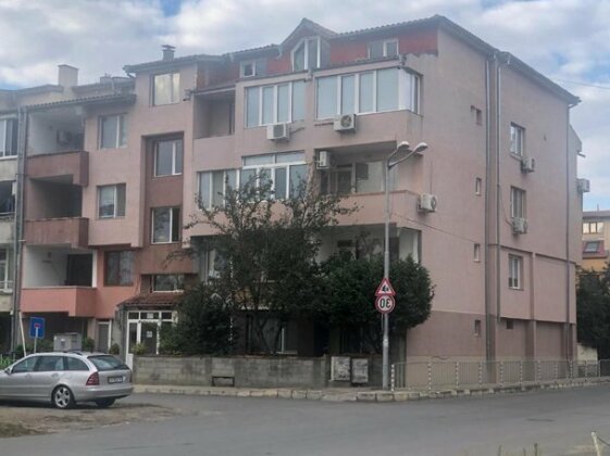 Photo 3