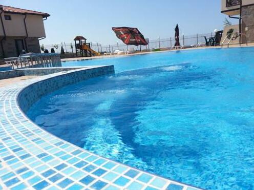 Menada Imperial Heights Villas - Photo3