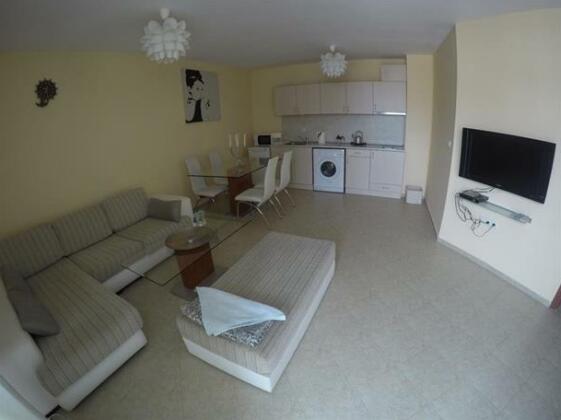 VP Apartment in Karolina Complex - Photo5