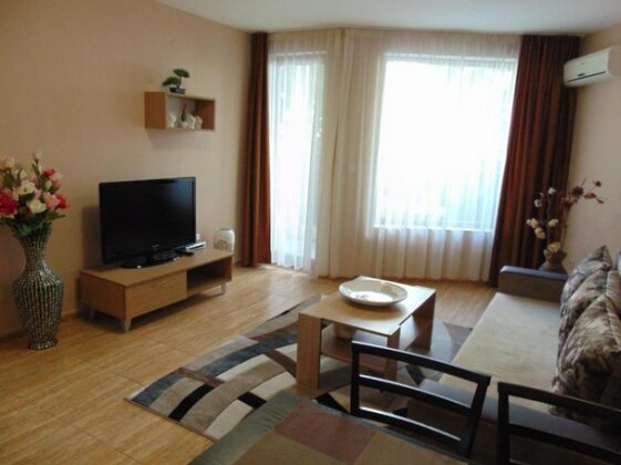 Apartment Complex TOP - Photo3