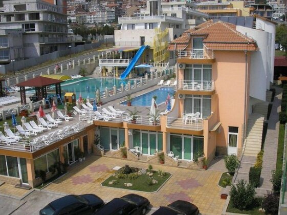 Family Hotel Santorini - Photo2