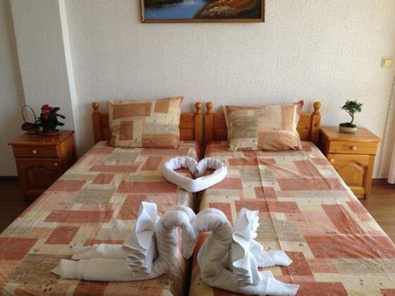 Guest House Menchevi - Photo2