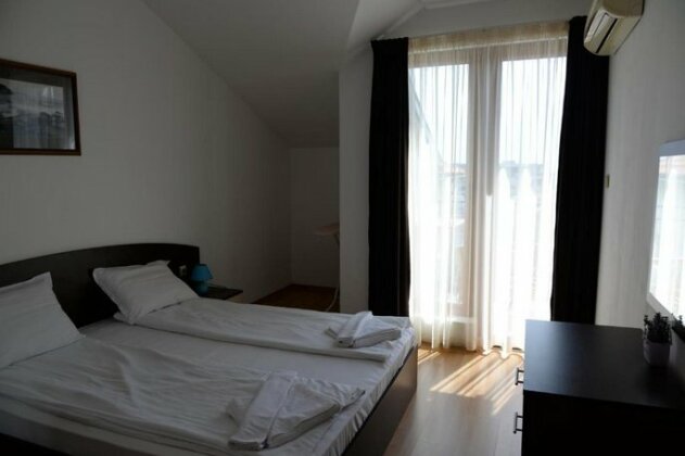 Private Apartment Triumph - Photo3