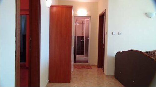 Ralitsa Vlas Apartments - Photo5