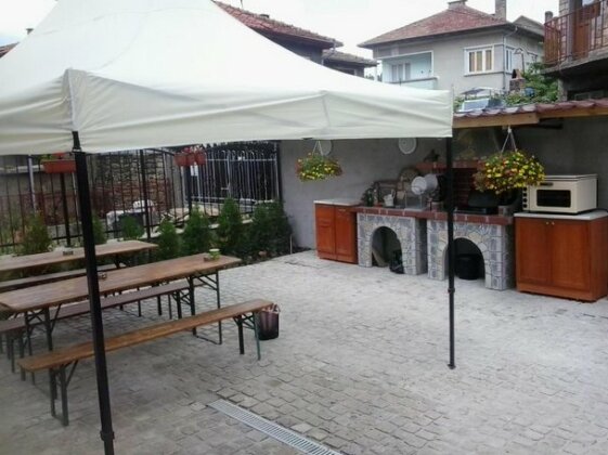 Iceberg Tryavna - Photo2