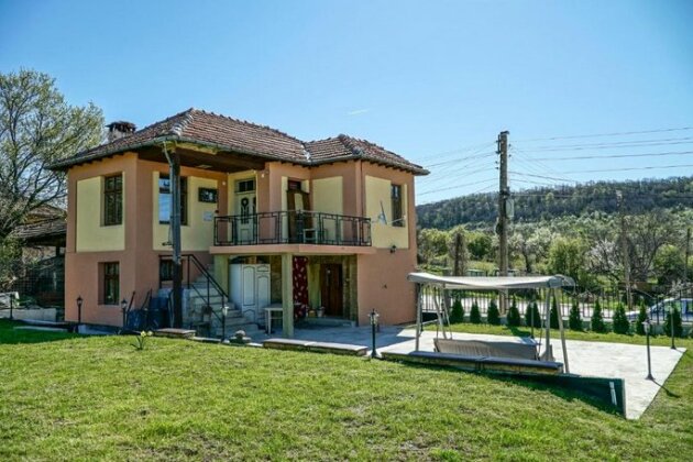 Photo 2