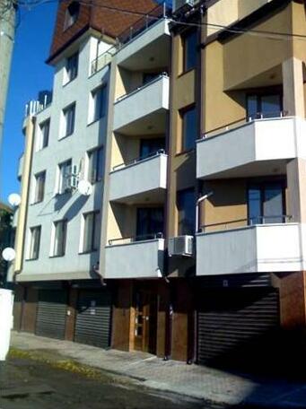 Asparuhov Guest Rooms and Apartments