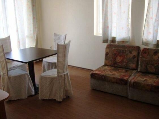 Wild Cherry Apartments - Photo2