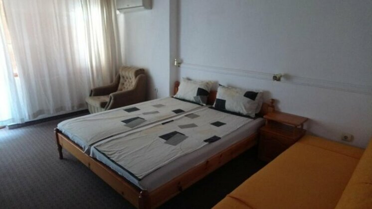 Family Hotel Southern Nights - Photo2