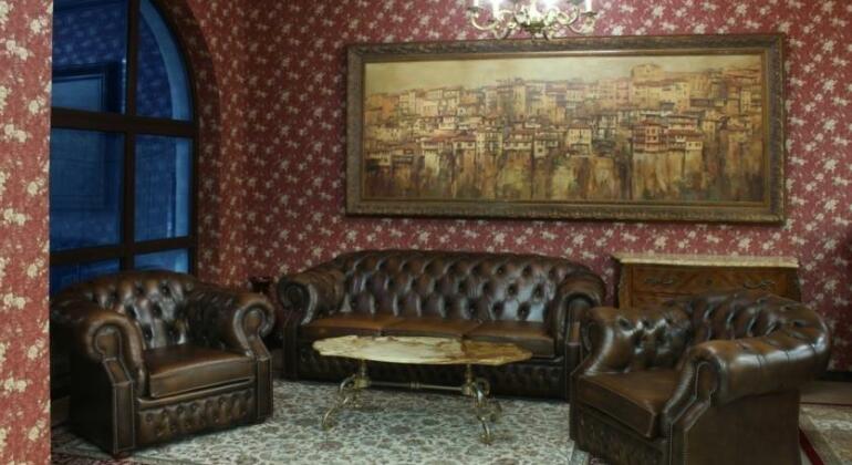 Real Hotel - Photo5