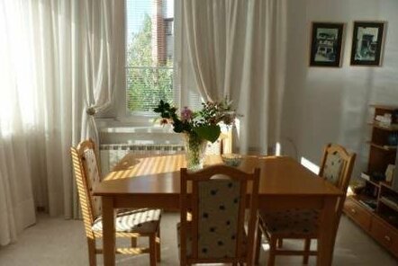 Spacious apartment in town - Photo3