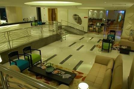 Baisan Suites Hotel - Photo4