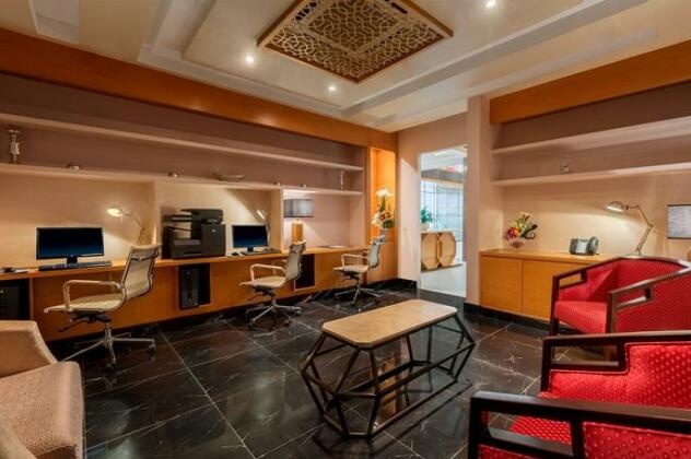 Ramada Hotel and Suites Amwaj Islands - Photo4