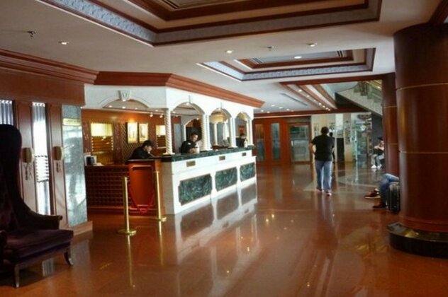 The Centrepoint Hotel - Photo4