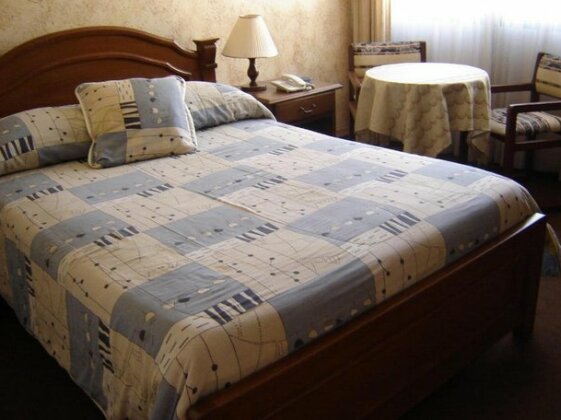 Hostal Versalles