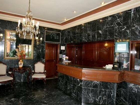 Hotel Portales - Photo2