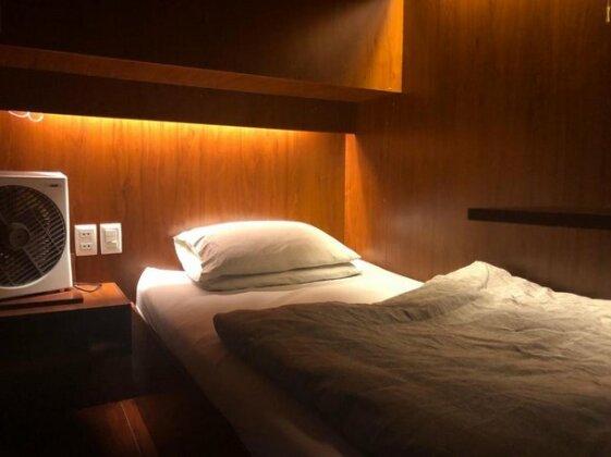 Onkel Inn Airport Sleepbox - Photo3