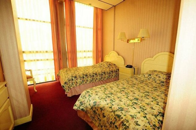 Glorieta Hotel - Photo2