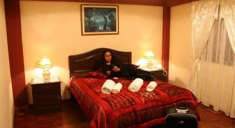 Hostal Bicentenario Sucre - Photo4