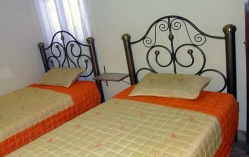 Apart Hotel 5 Hermanos - Photo2