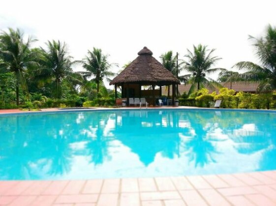 Cesar's Tropical Hotel