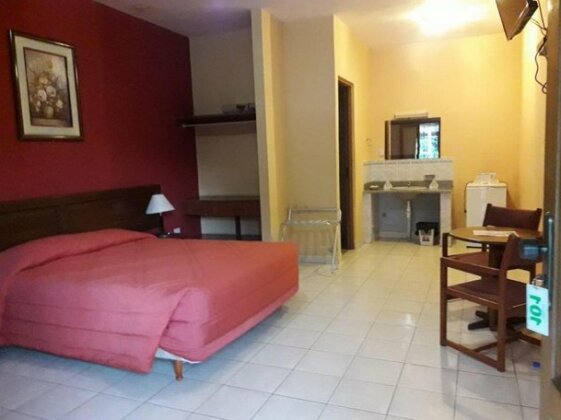 Cesar's Tropical Hotel - Photo4