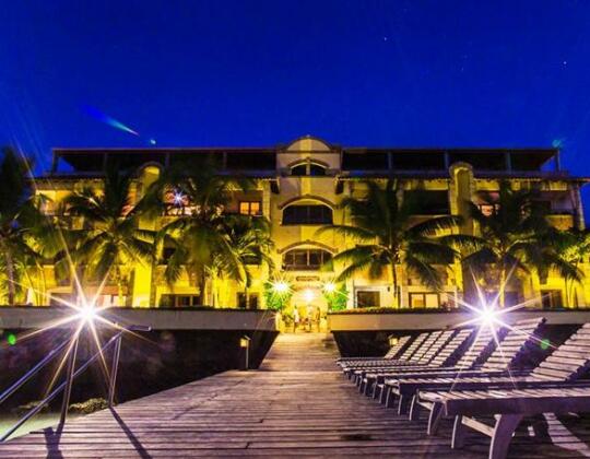 Bellafonte Luxury Oceanfront Hotel - Photo2