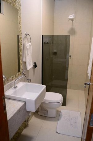 Valeriu's Palace Hotel - Photo2