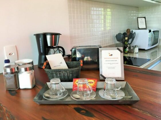 Latitude Lodge - Photo4
