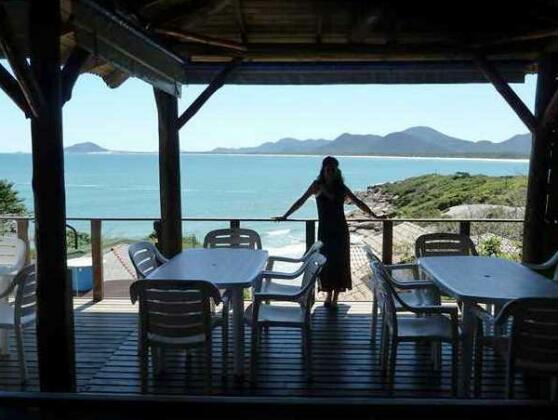 Barra Beach Club - Oceanfront Hostel - Photo4
