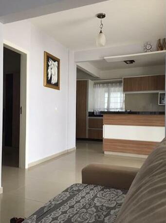 Casa Com Garagem Coberta - Photo2