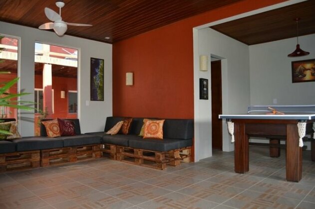 Link 2 World Beach House - Photo4