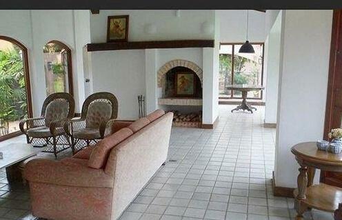B&B Suites - Photo2