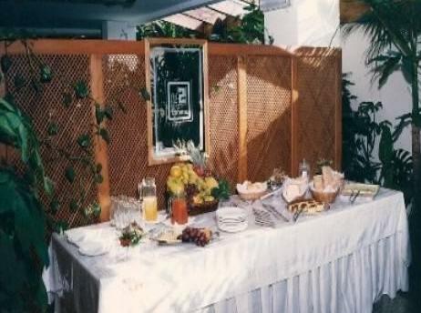 Six's Hotel - Photo5